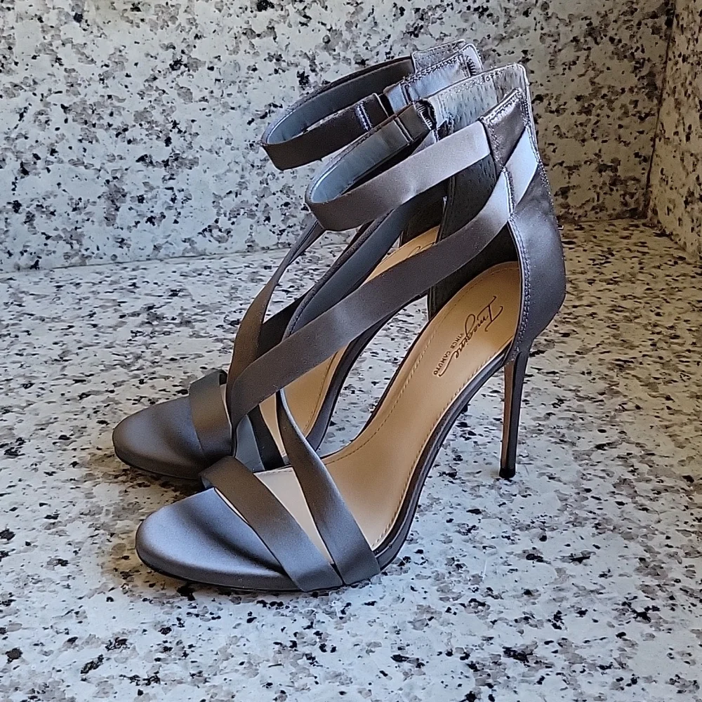 !!! SOLD !!!!  Vince Camuto Imagine Devin Satin Sandals US 9 !!! SOLD !!!! - Picture 4 of 10